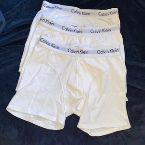 3 Pairs of Calvin Klein Boxer Briefs, Size Men’s Small